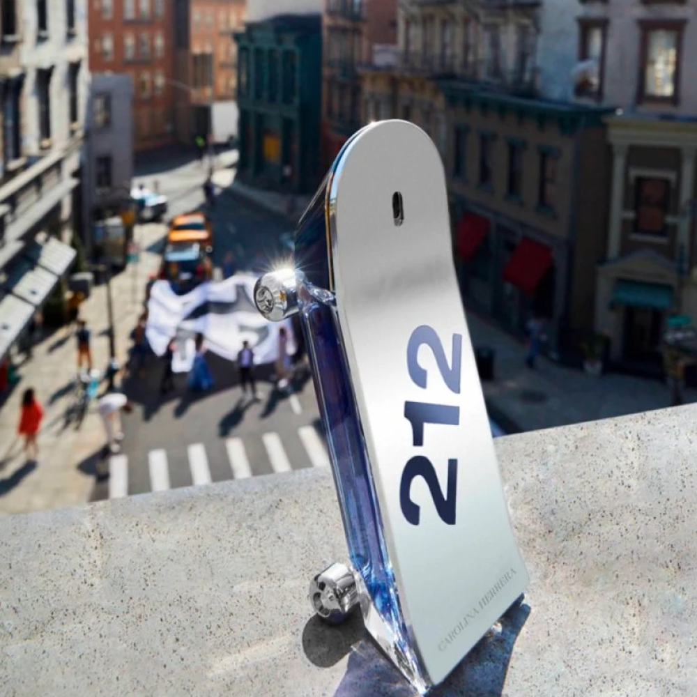 carolina-herrera-212-men-heroes-forever-young-eau-de-toilette-90ml-301010-3 carolina-herrera-212-men-heroes-forever-young-eau-de-toilette-90ml-301010-3